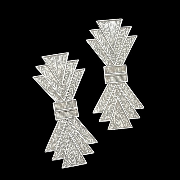 Native Jewelry - 🔴SOLD🔴 Vintage Native American sterling silver intricately stamped earrings